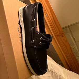 Navy blue boat shoes brand new men size 8